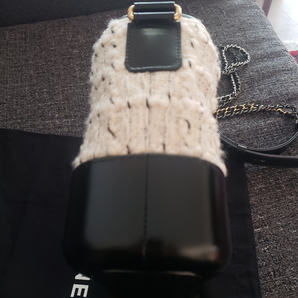 FINAL WEEKEND!NWOT Authentic Chanel Ivory Tweed & Black Calfskin Small Gabrielle - Picture 8 of 12